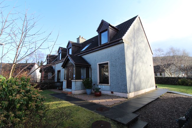 7 Vyner Place, Ullapool IV26 2XR