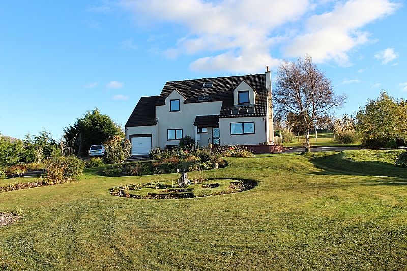 Detached Villa For Sale - Fernlea, 11 Upper Breakish, Isle Of Skye IV42 ...