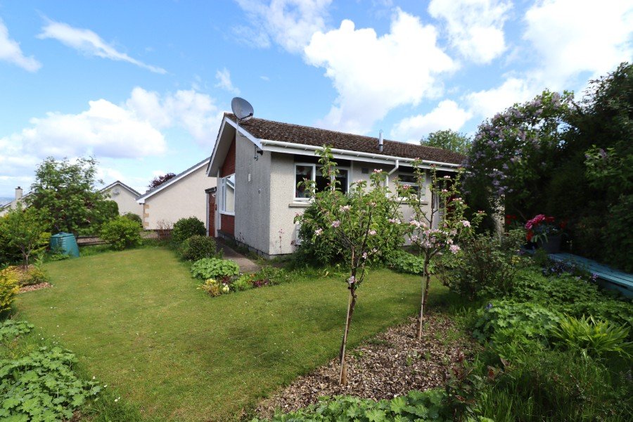 Detached Bungalow For Sale 32 Braeside Park, Balloch Inverness IV2