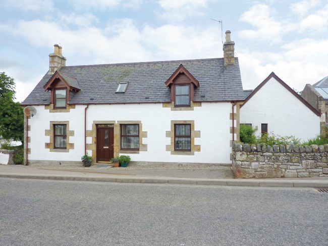 Detached Villa For Sale - Saddler`s House, Main Street, Lairg IV27 4BJ ...