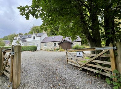 Dunollie House &  Byre, Milton, DRUMNADROCHIT